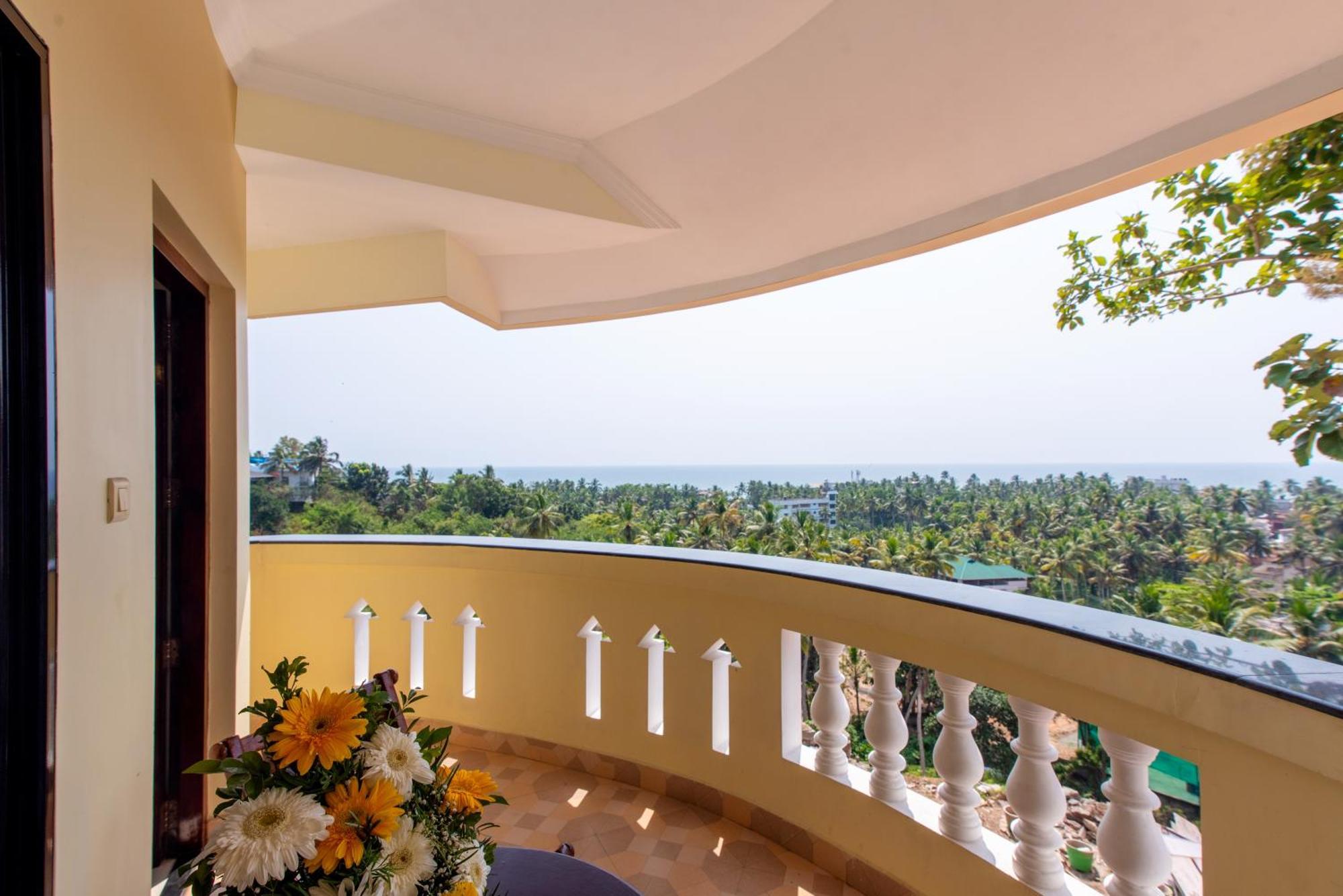 Atreya Ayurveda Beach Retreat Kovalam Exterior foto